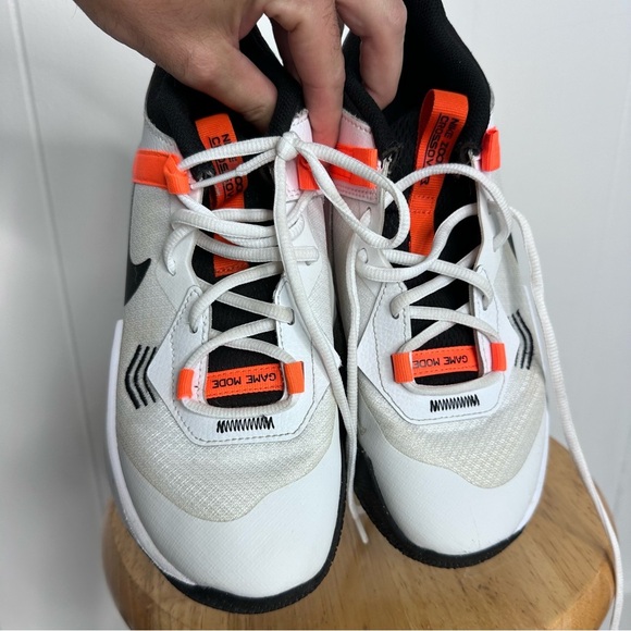 Nike Kids Air Zoom Crossover GS in White Safety Orange - Picture 7 of 12